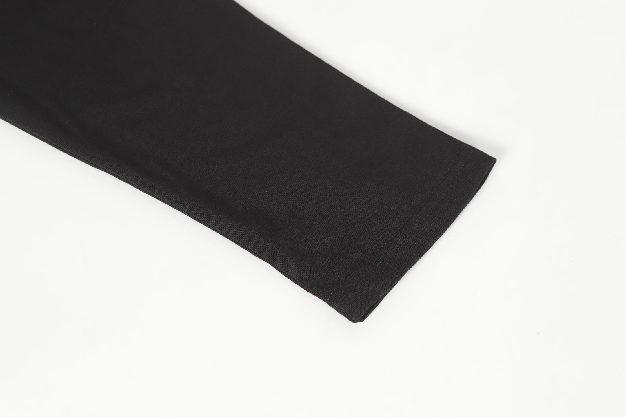 Logo Flag Long Sleeve Tee - Black White Gothic Street T-Shirt K2126